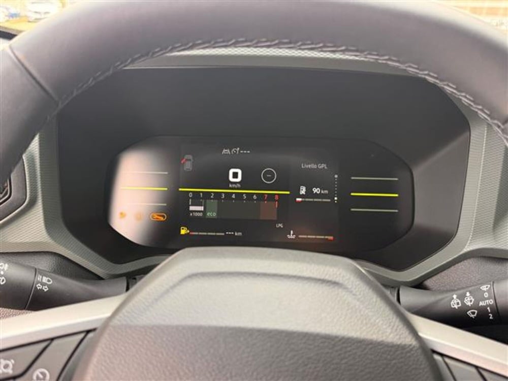 Dacia Duster nuova a Pavia (7)