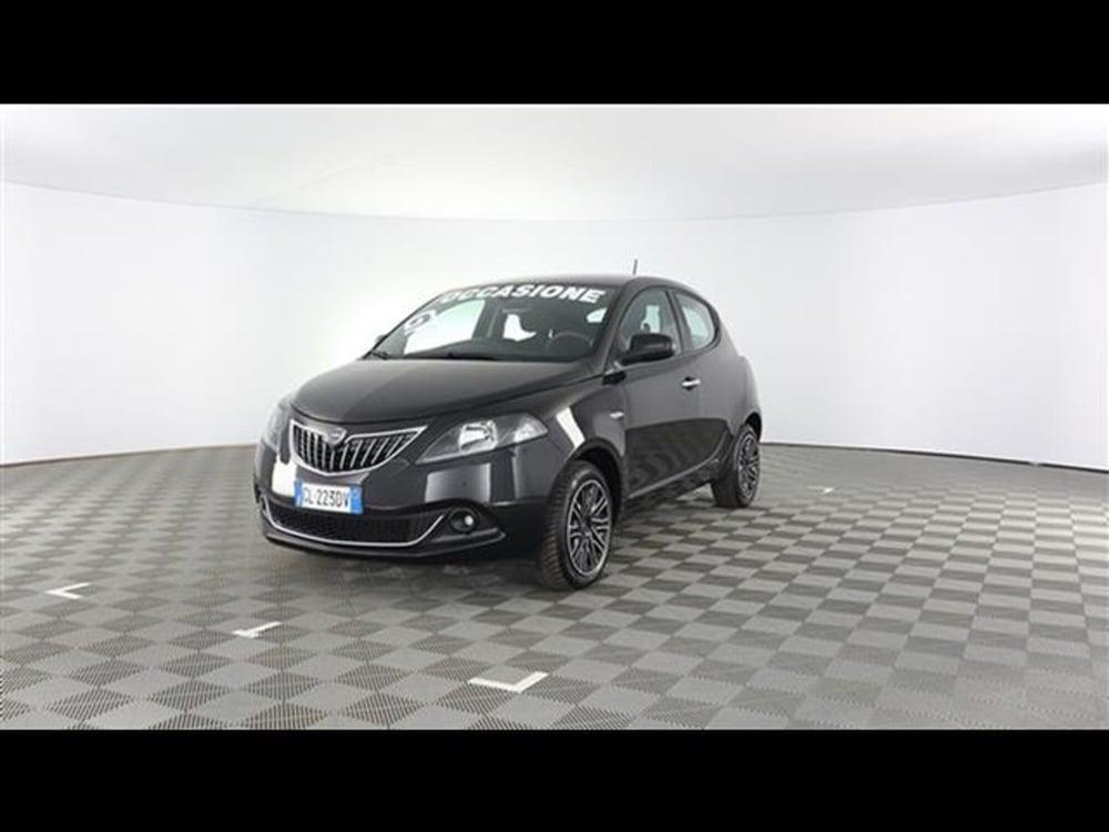 Lancia Ypsilon usata a Piacenza