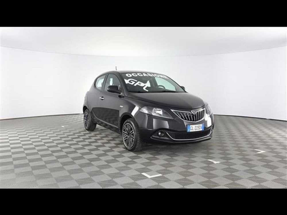 Lancia Ypsilon usata a Piacenza (4)
