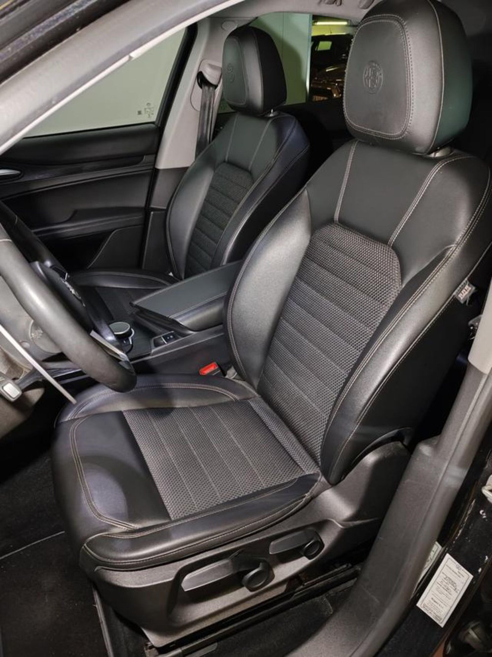 Alfa Romeo Stelvio usata a Torino (10)