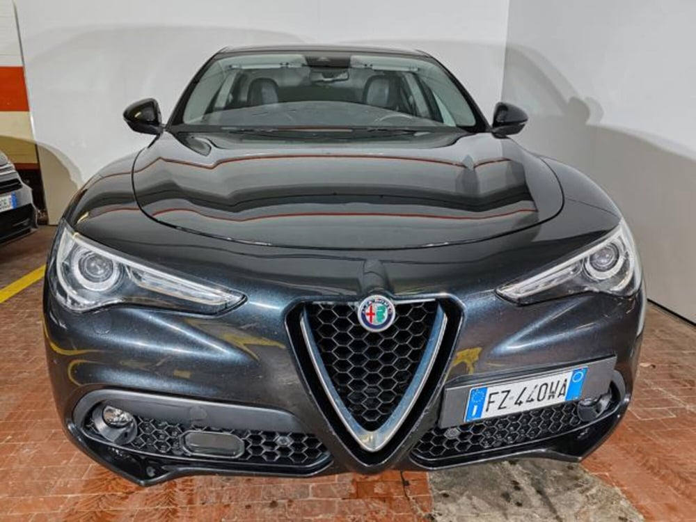 Alfa Romeo Stelvio usata a Torino (2)
