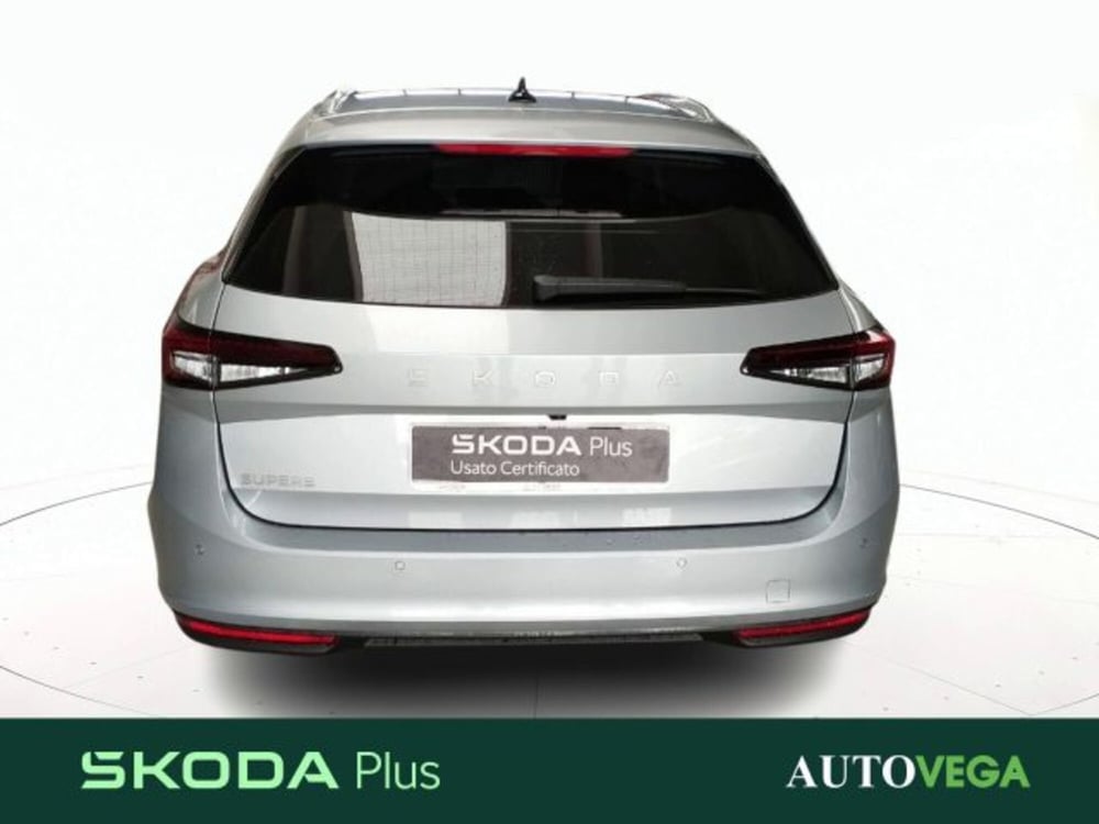 Skoda Superb nuova a Vicenza (4)