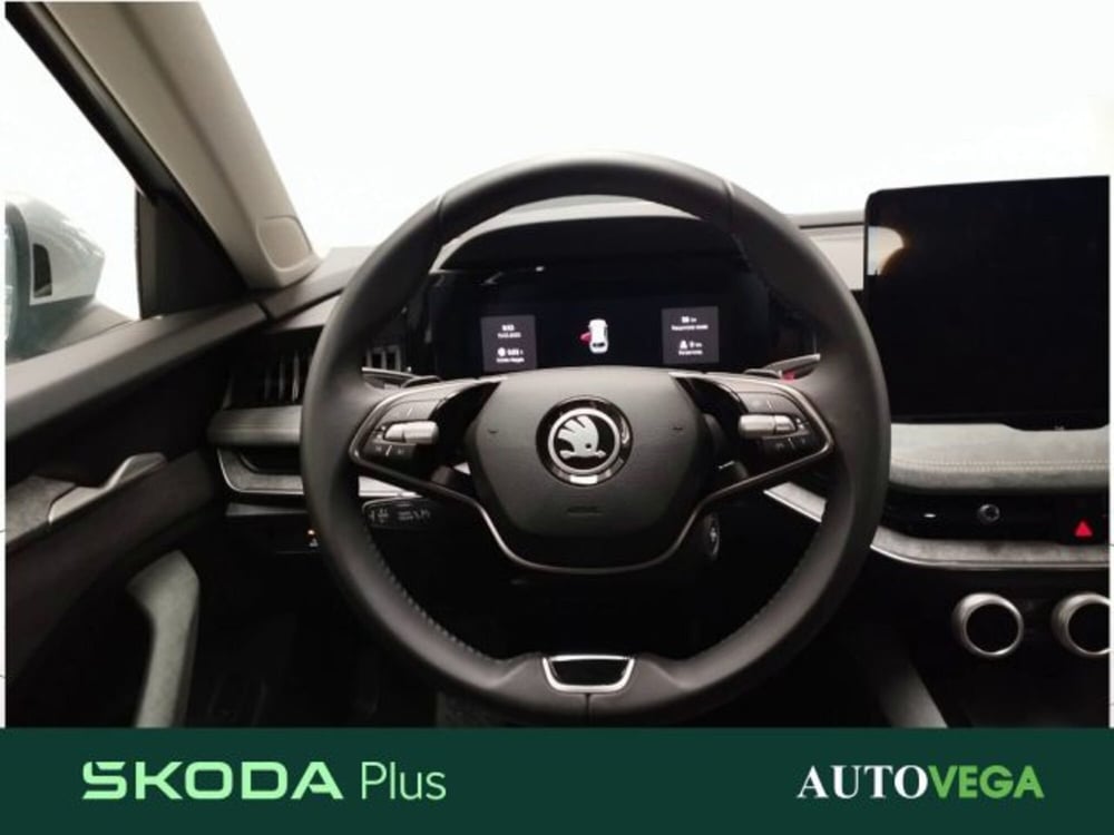 Skoda Superb nuova a Vicenza (7)