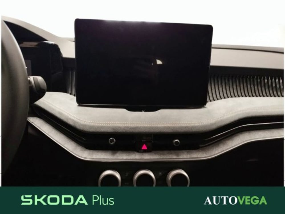 Skoda Superb nuova a Vicenza (8)