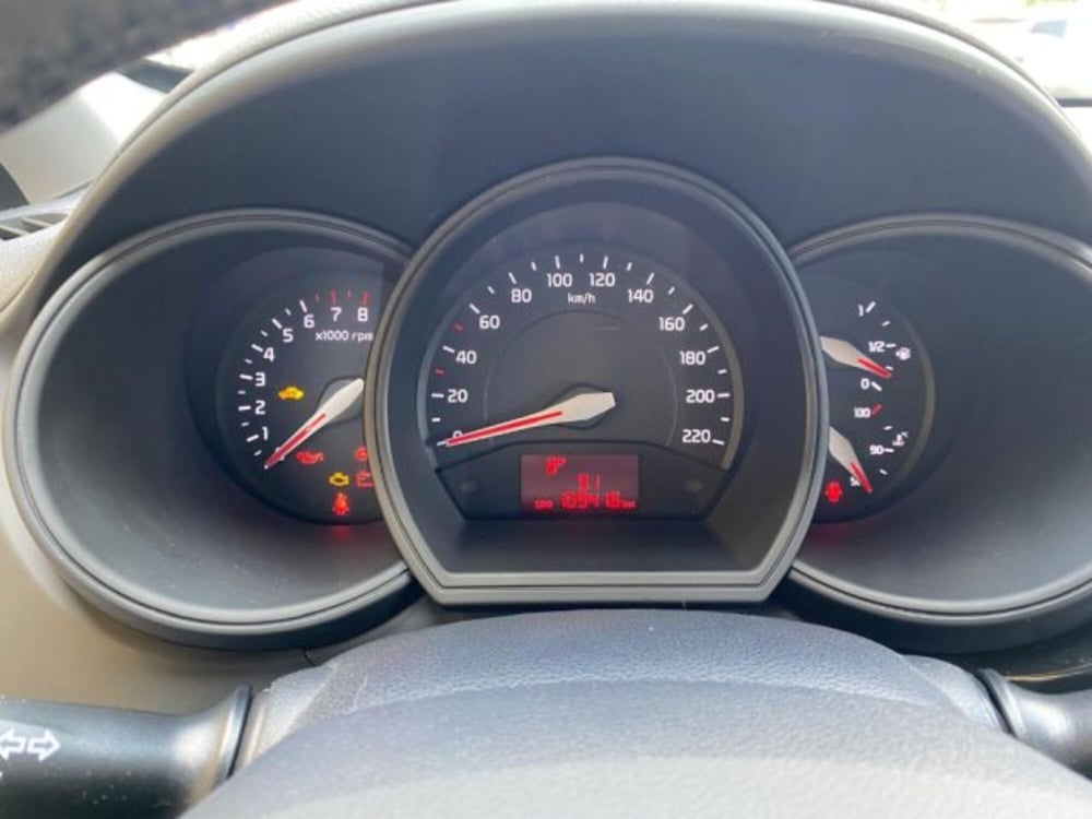 Kia Rio usata a Milano (11)