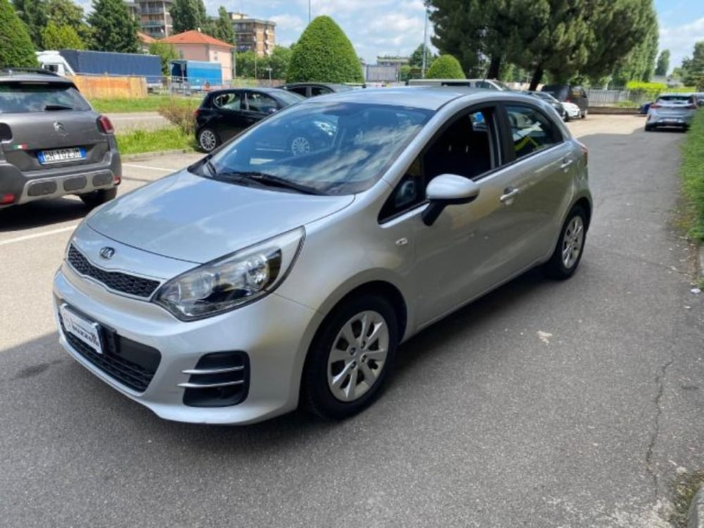 Kia Rio usata a Milano (6)