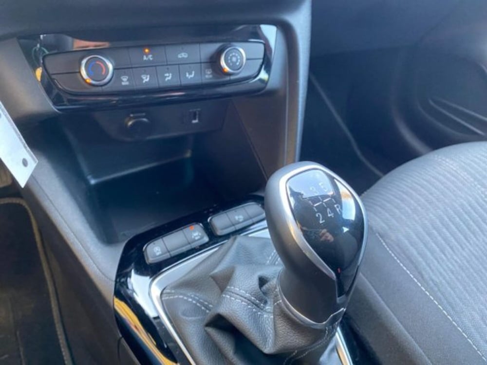 Opel Corsa usata a Milano (10)