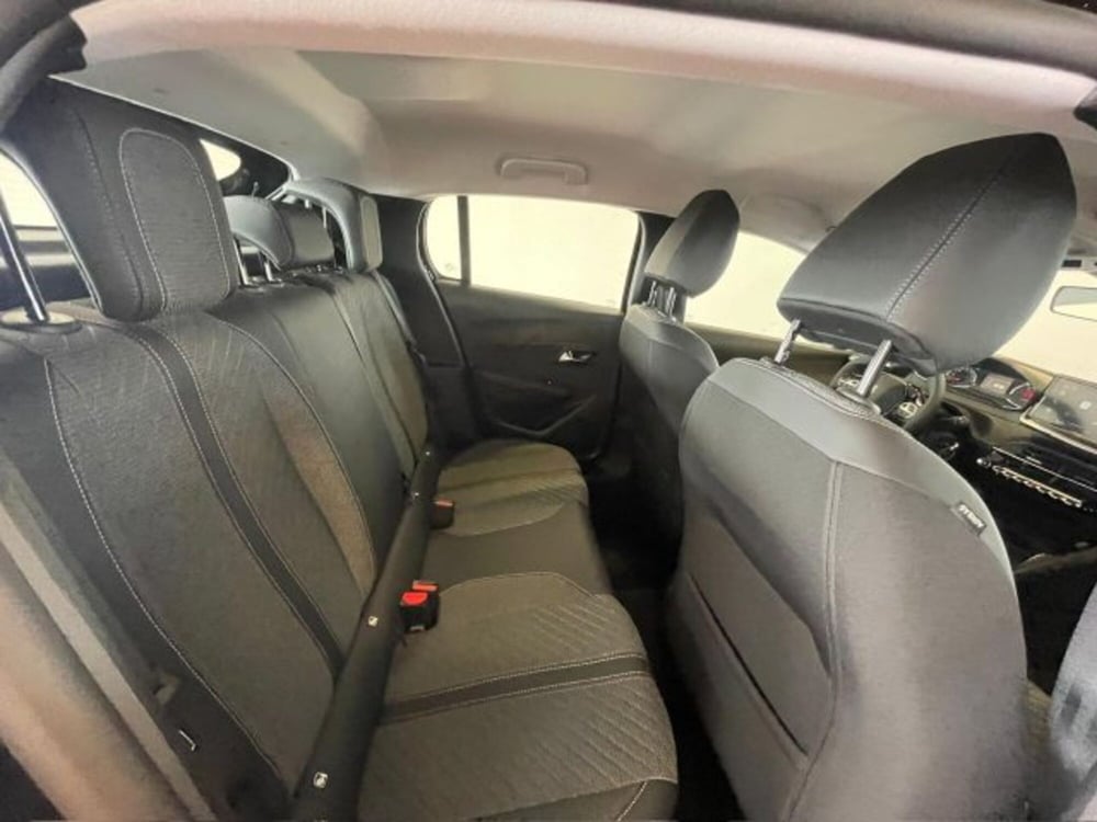Peugeot 208 nuova a Torino (14)