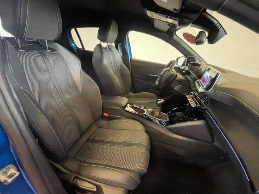 Peugeot 208 nuova a Torino (13)