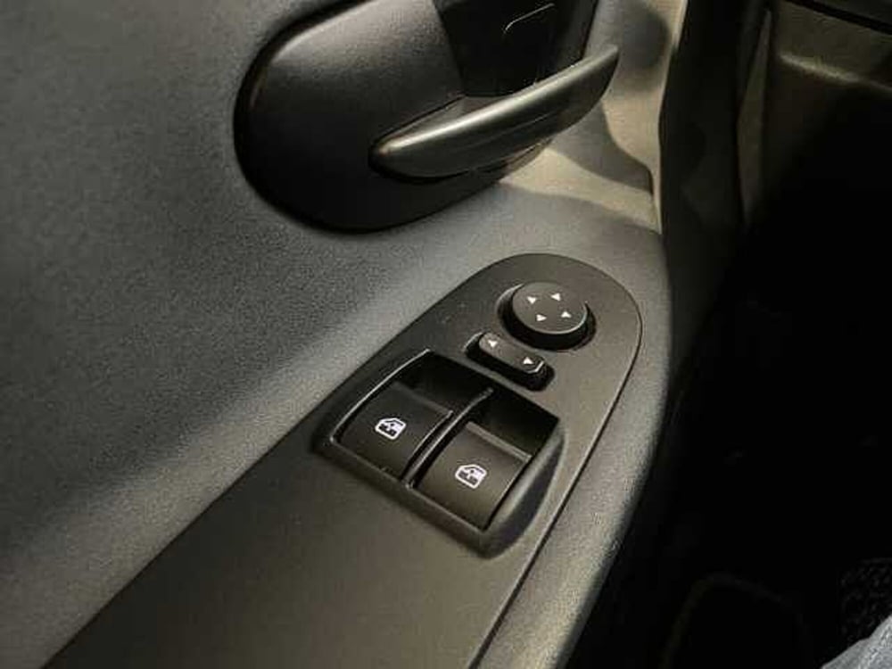 Lancia Ypsilon usata a Ravenna (16)
