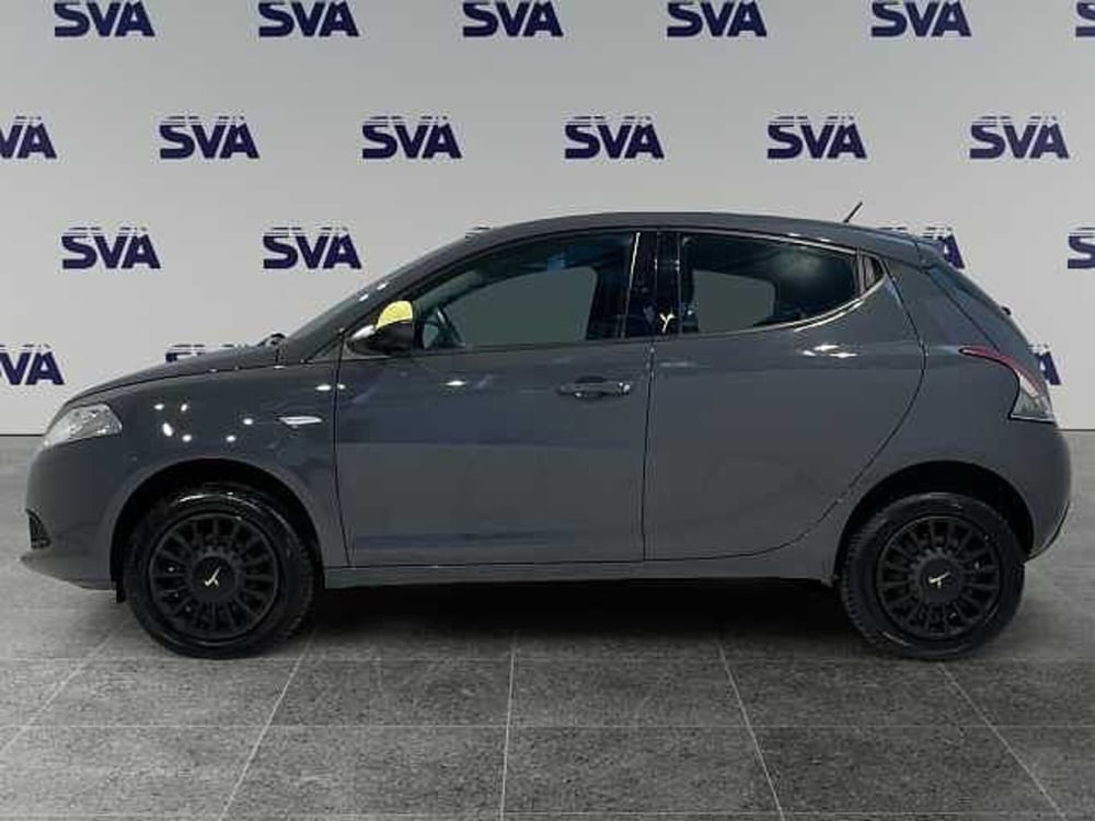 Lancia Ypsilon usata a Ravenna (3)