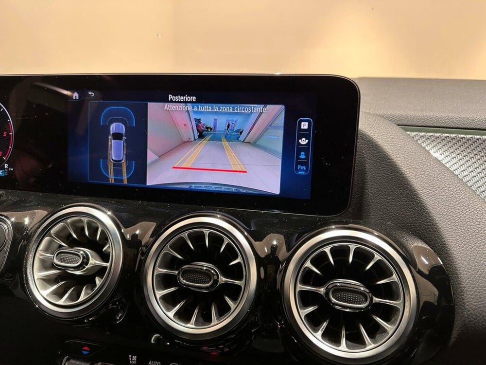 Mercedes-Benz GLA SUV usata a Varese (13)