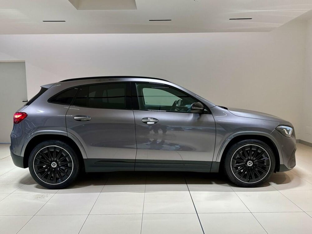 Mercedes-Benz GLA SUV usata a Varese (6)