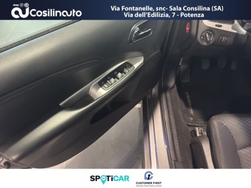 Fiat Freemont usata a Salerno (15)