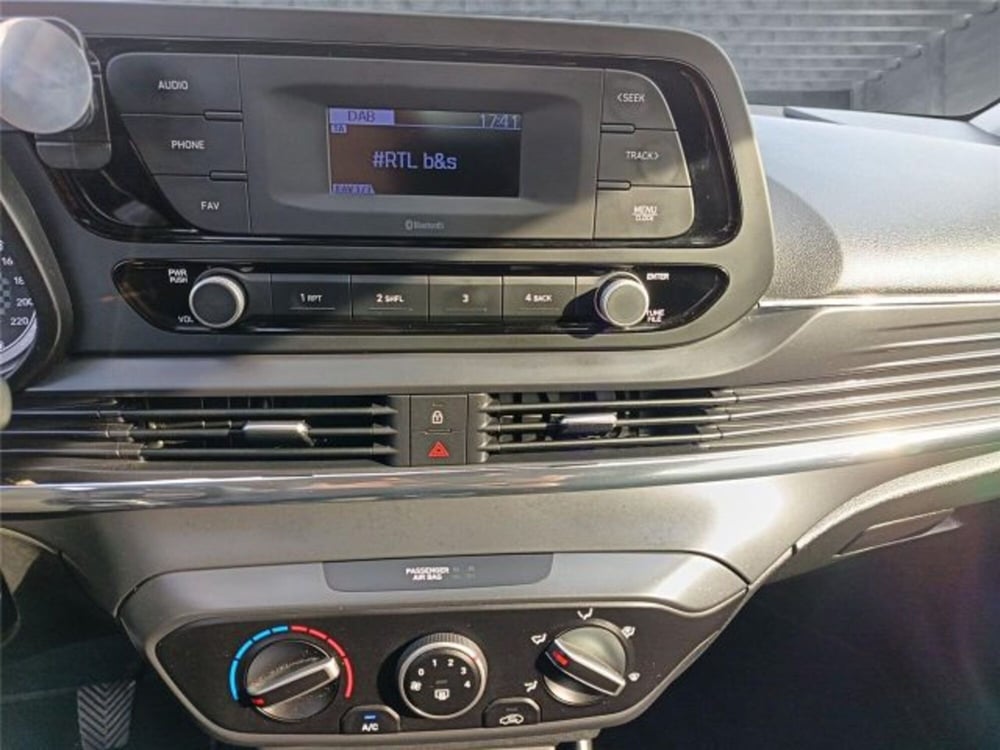 Hyundai Bayon usata a Bari (15)