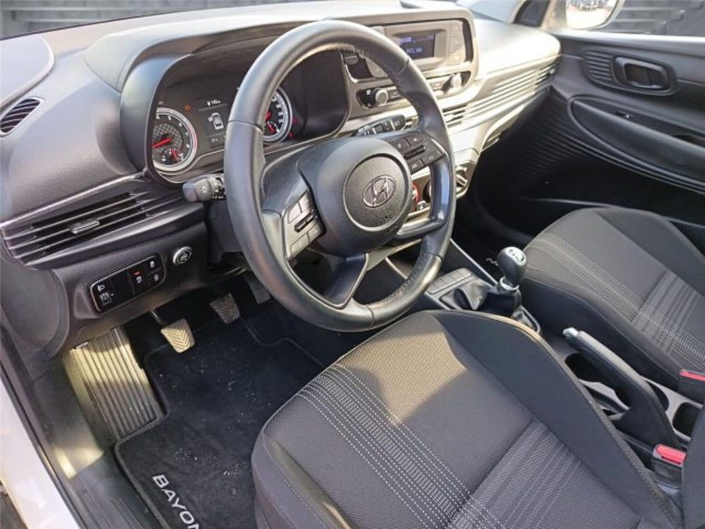 Hyundai Bayon usata a Bari (9)