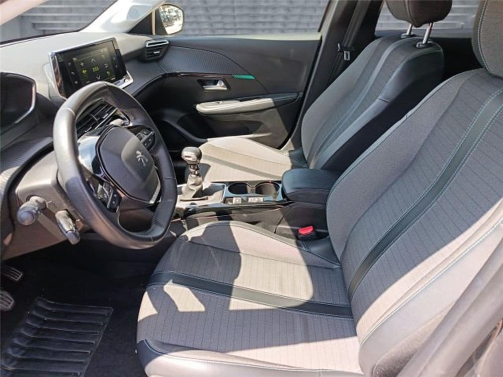 Peugeot 208 usata a Bari (10)
