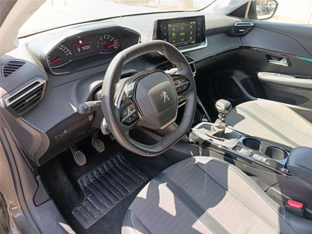 Peugeot 208 usata a Bari (11)