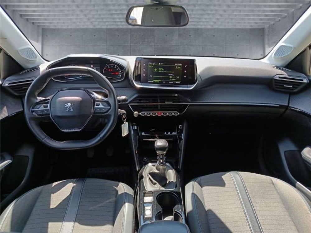 Peugeot 208 usata a Bari (13)