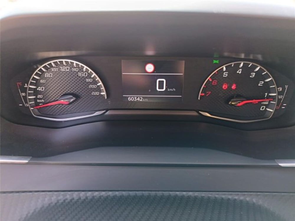 Peugeot 208 usata a Bari (16)