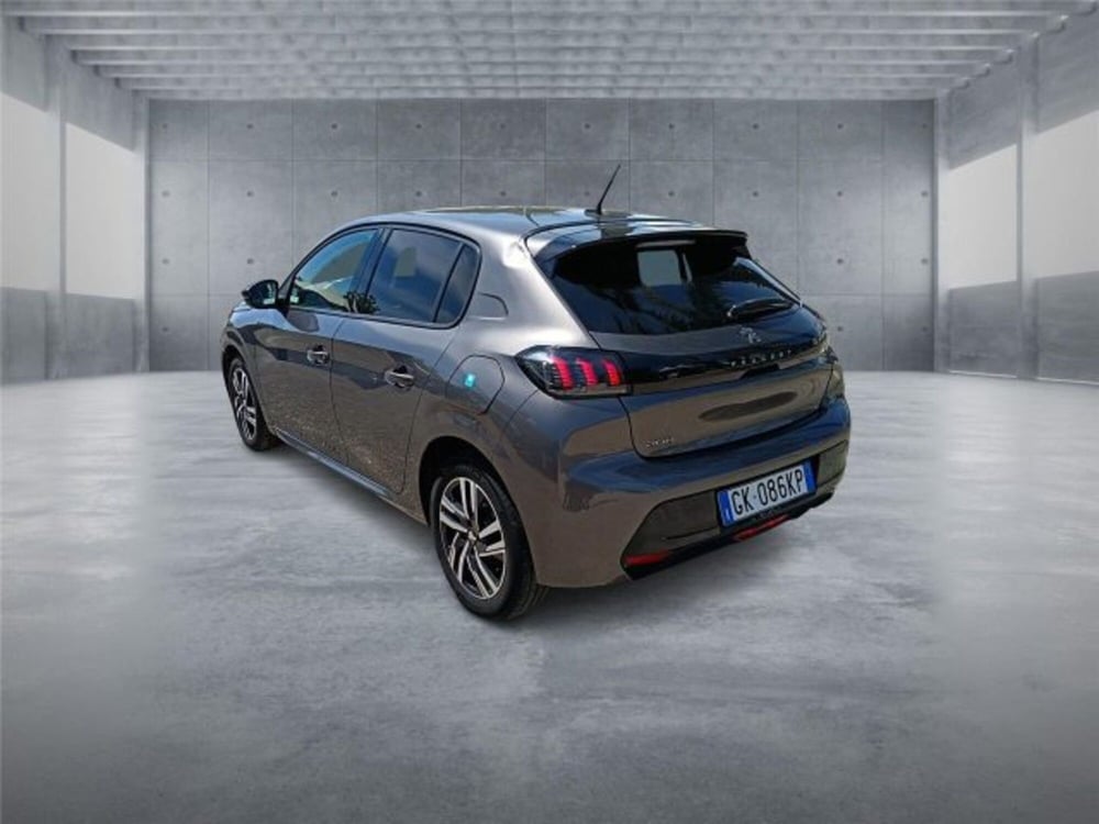 Peugeot 208 usata a Bari (4)