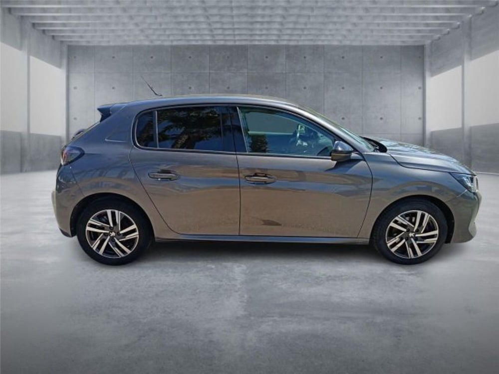 Peugeot 208 usata a Bari (7)