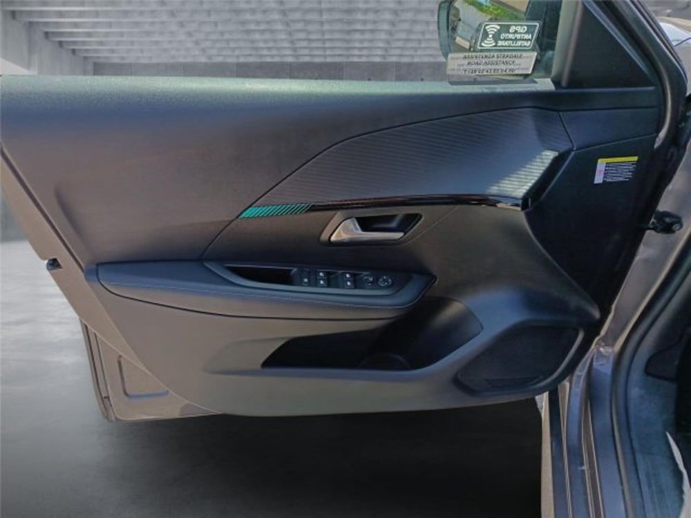 Peugeot 208 usata a Bari (9)