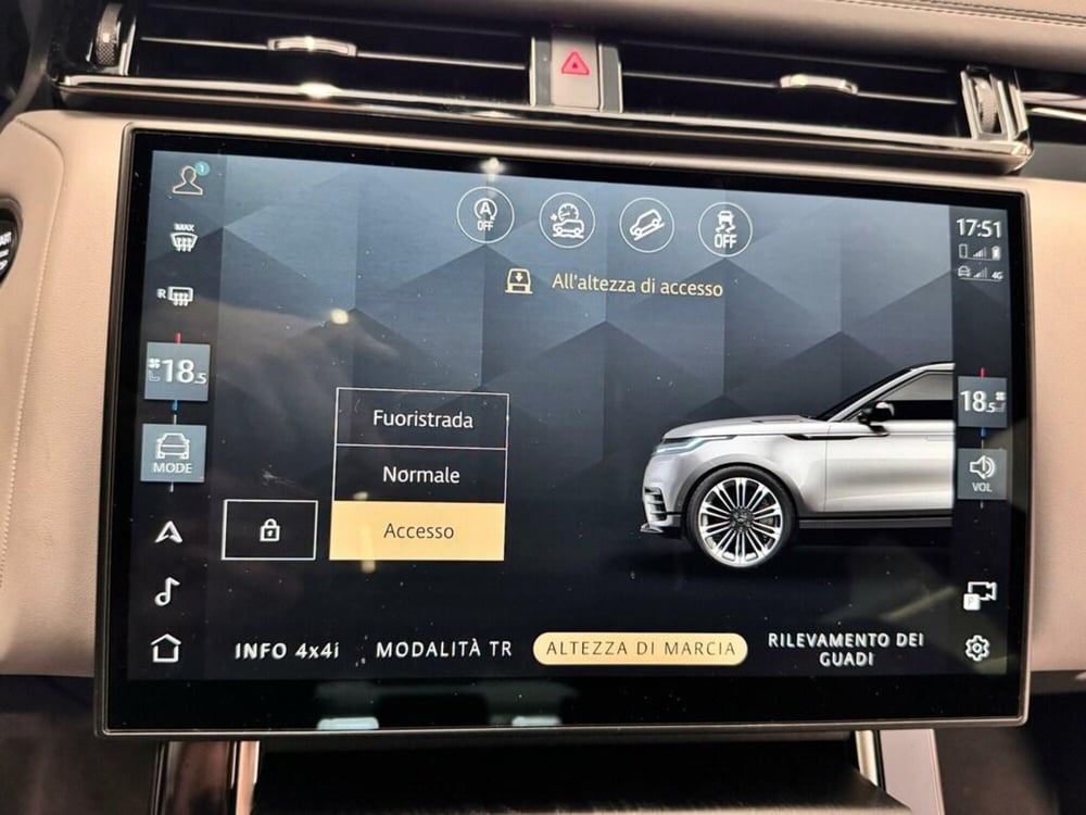 Land Rover Range Rover Velar usata a Varese (12)