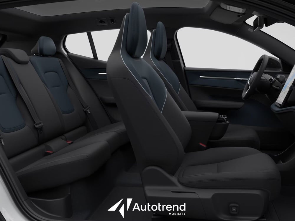 Volvo EX30 Cross Country nuova a Bari (10)