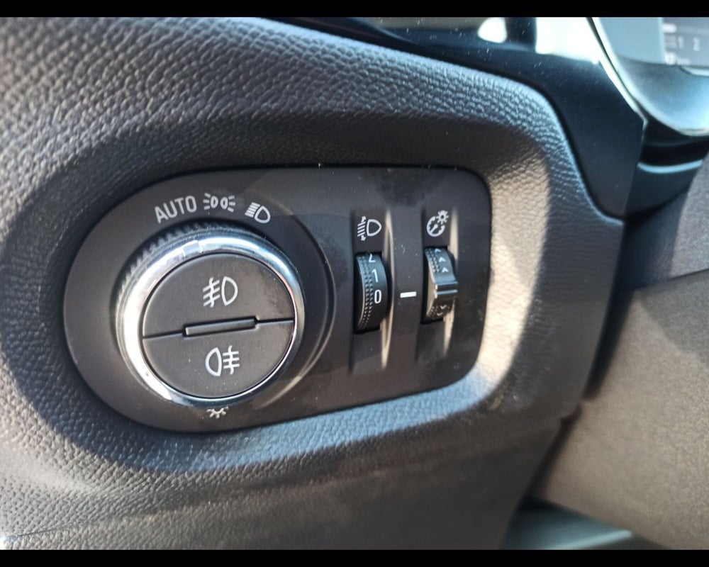 Opel Corsa nuova a Treviso (13)