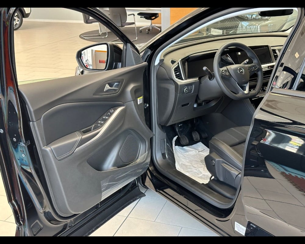 Opel Grandland nuova a Treviso (13)
