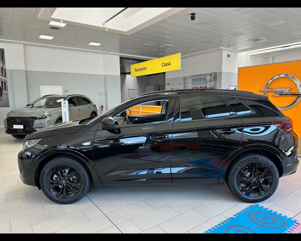 Opel Grandland nuova a Treviso (8)