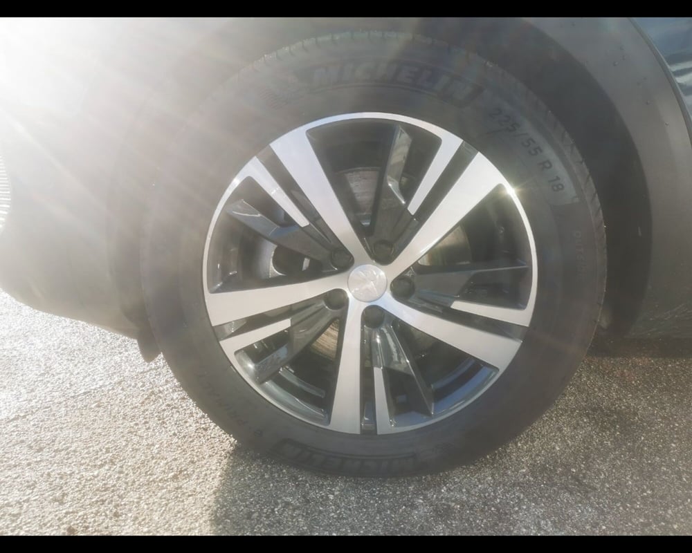 Peugeot 3008 nuova a Treviso (15)