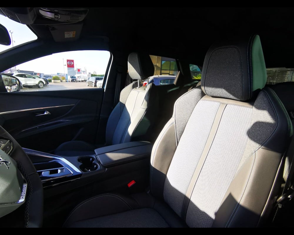 Peugeot 3008 nuova a Treviso (18)