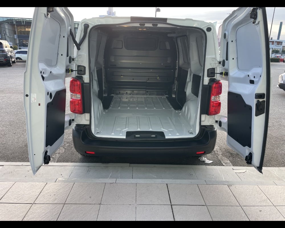 Opel Vivaro Furgone nuova a Treviso (5)