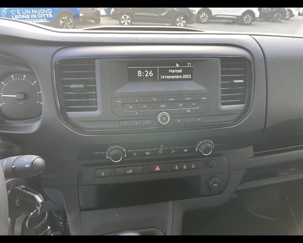Opel Vivaro Furgone nuova a Treviso (6)