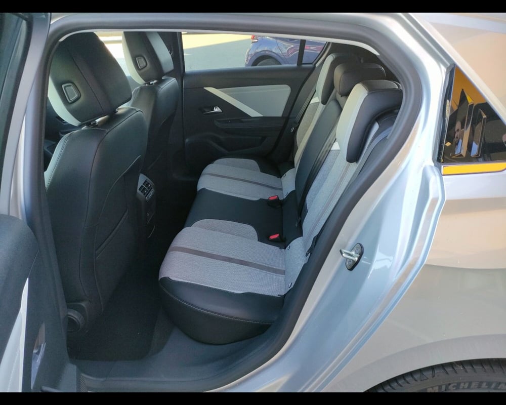 Opel Astra nuova a Treviso (15)