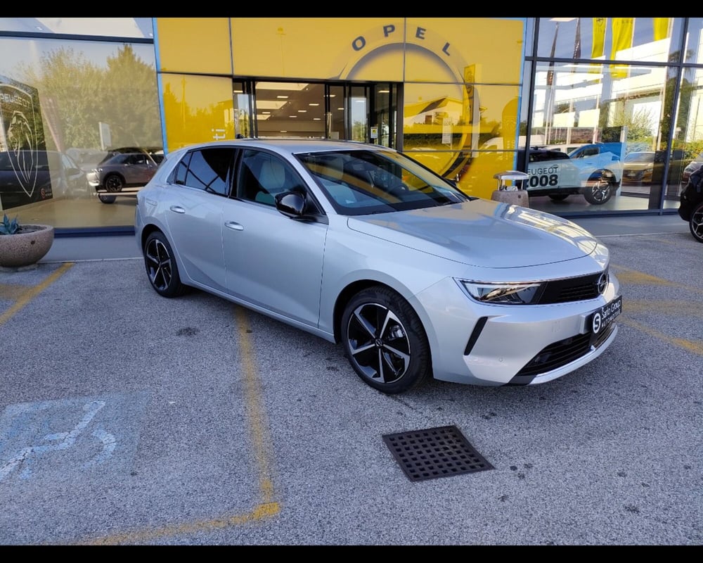 Opel Astra nuova a Treviso (5)