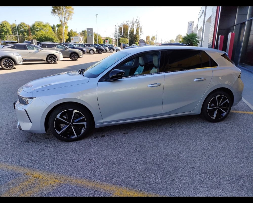 Opel Astra nuova a Treviso (9)