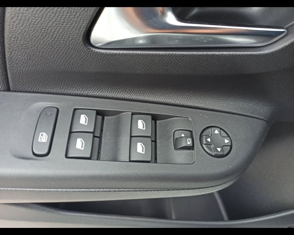 Opel Corsa nuova a Treviso (9)