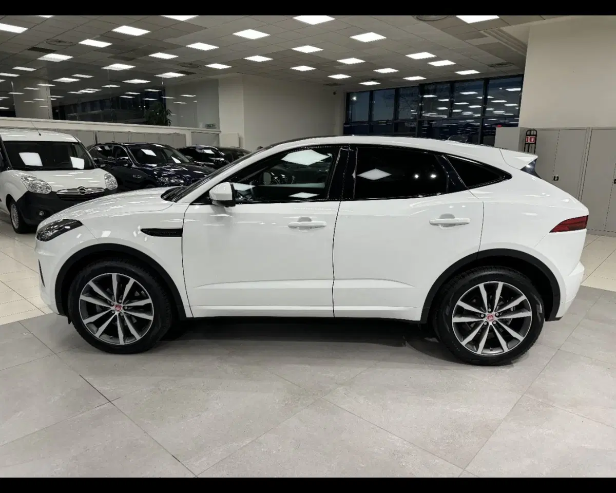 Jaguar E-Pace usata a Treviso (18)