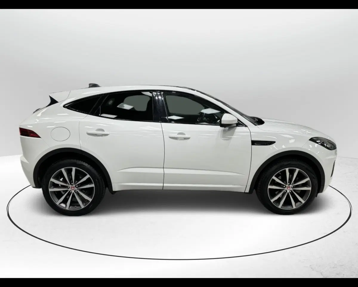 Jaguar E-Pace usata a Treviso (2)
