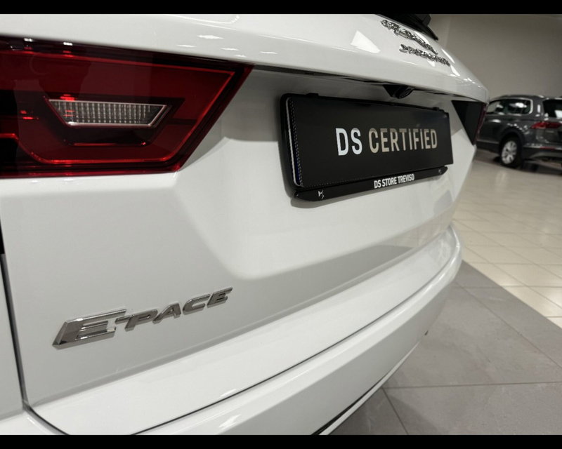 Jaguar E-Pace usata a Treviso (9)