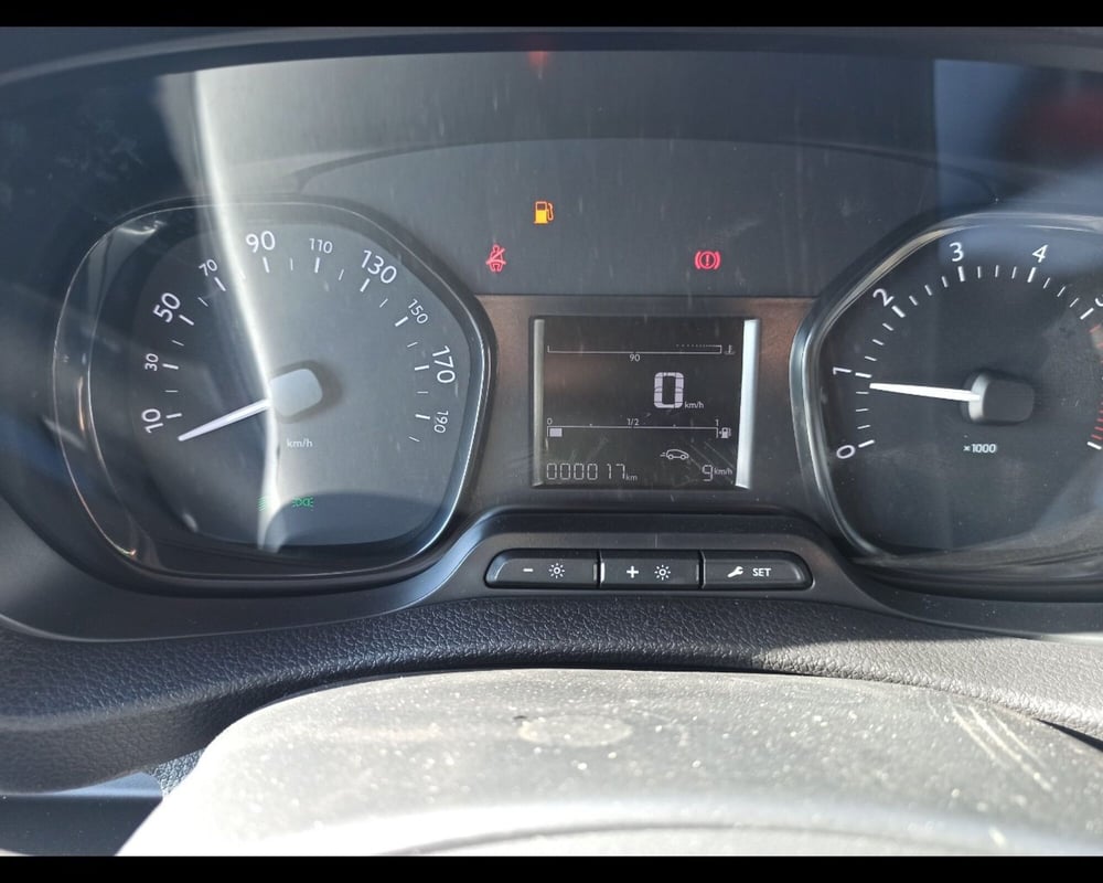Opel Vivaro Furgone nuova a Treviso (20)