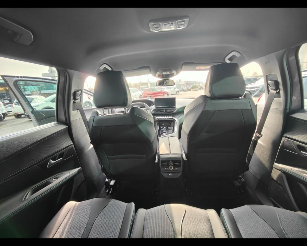 Peugeot 5008 nuova a Treviso (12)