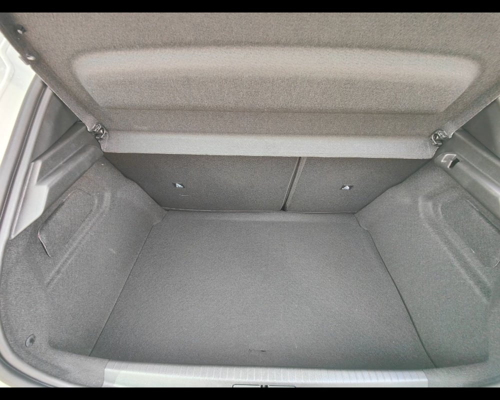 Peugeot 208 nuova a Treviso (14)
