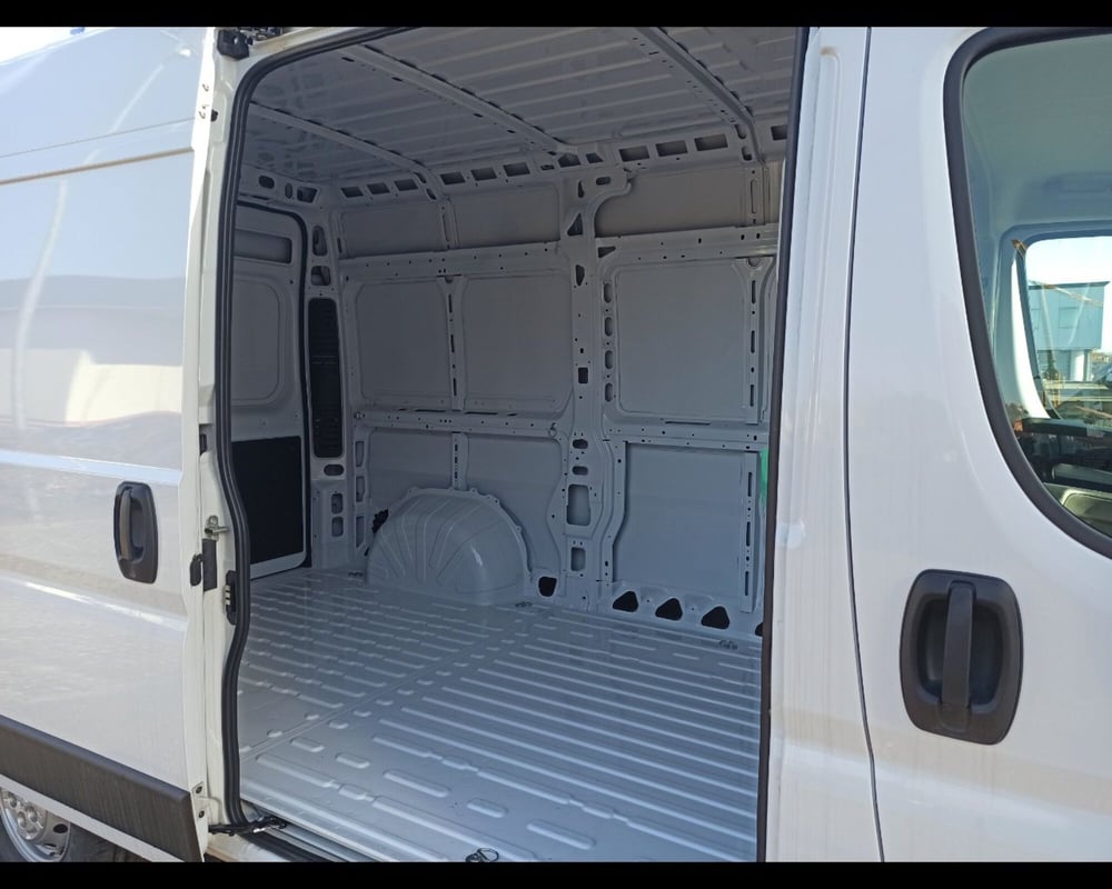 Peugeot Boxer Furgone nuova a Treviso (9)