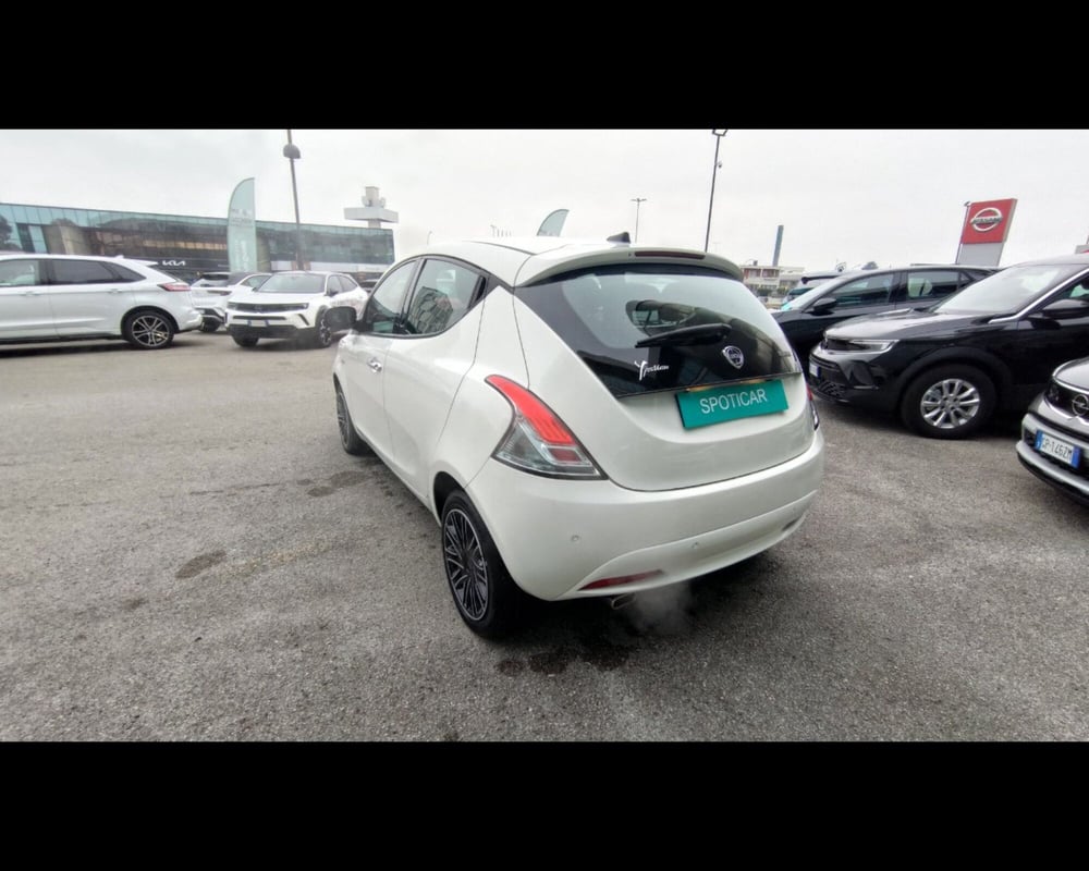 Lancia Ypsilon usata a Treviso (10)