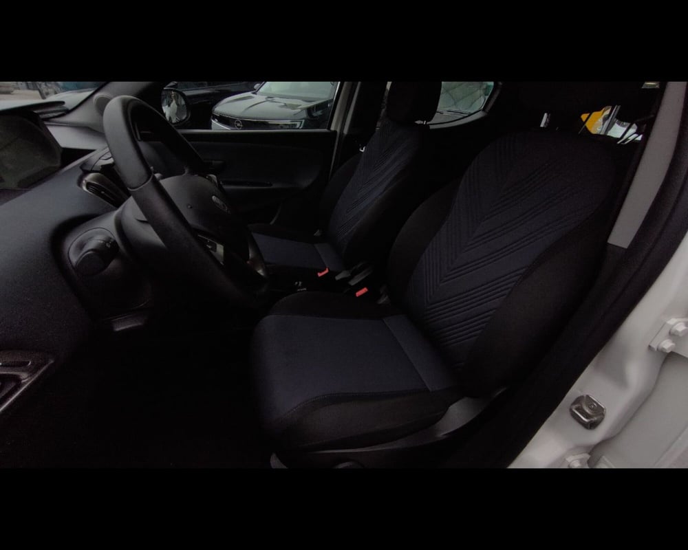 Lancia Ypsilon usata a Treviso (14)