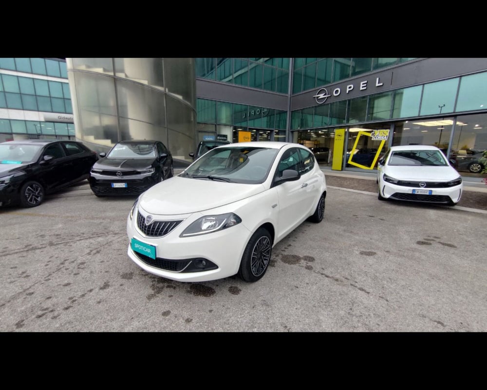 Lancia Ypsilon usata a Treviso (4)